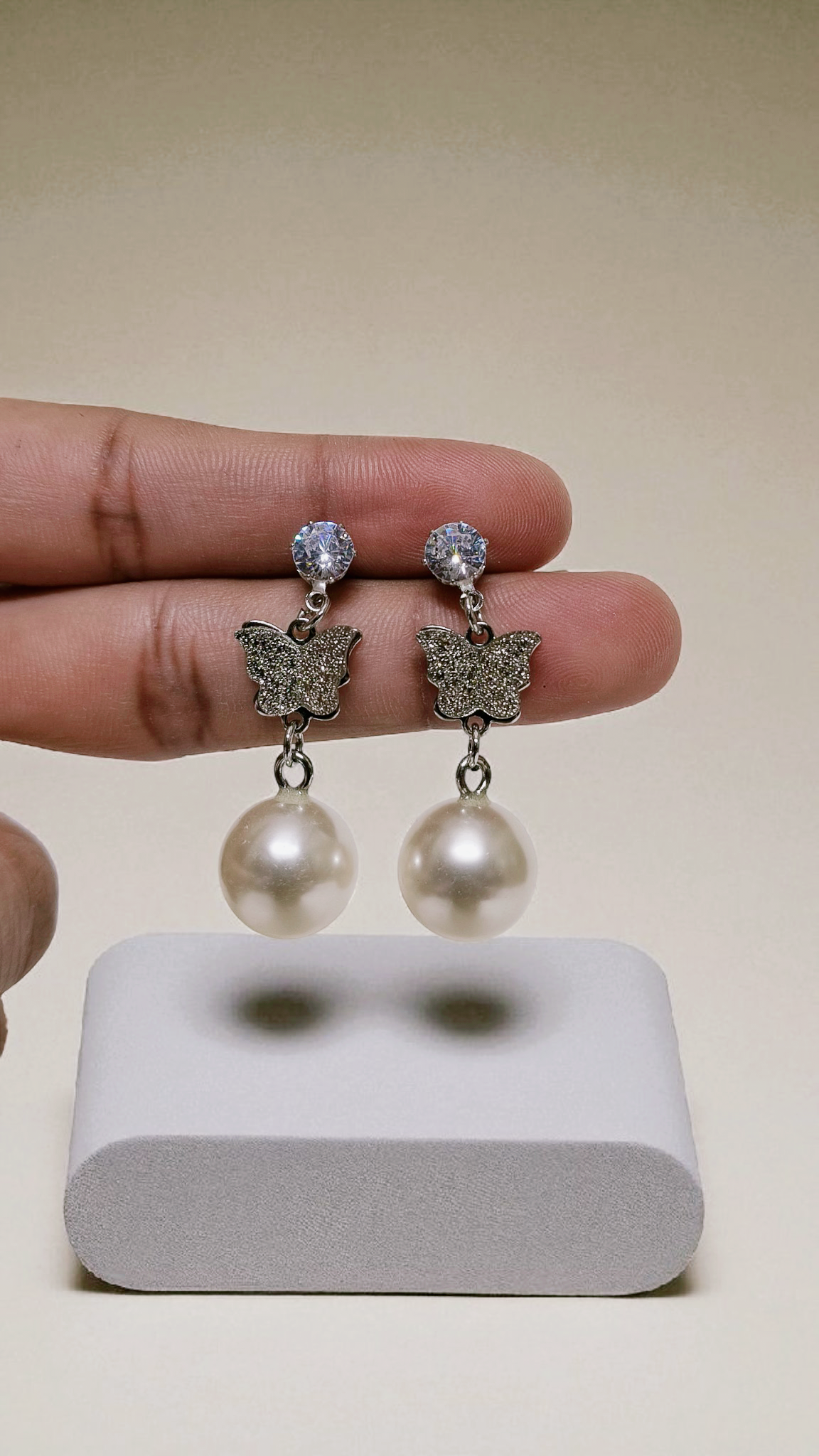 Silver Pearl Frame Earrings