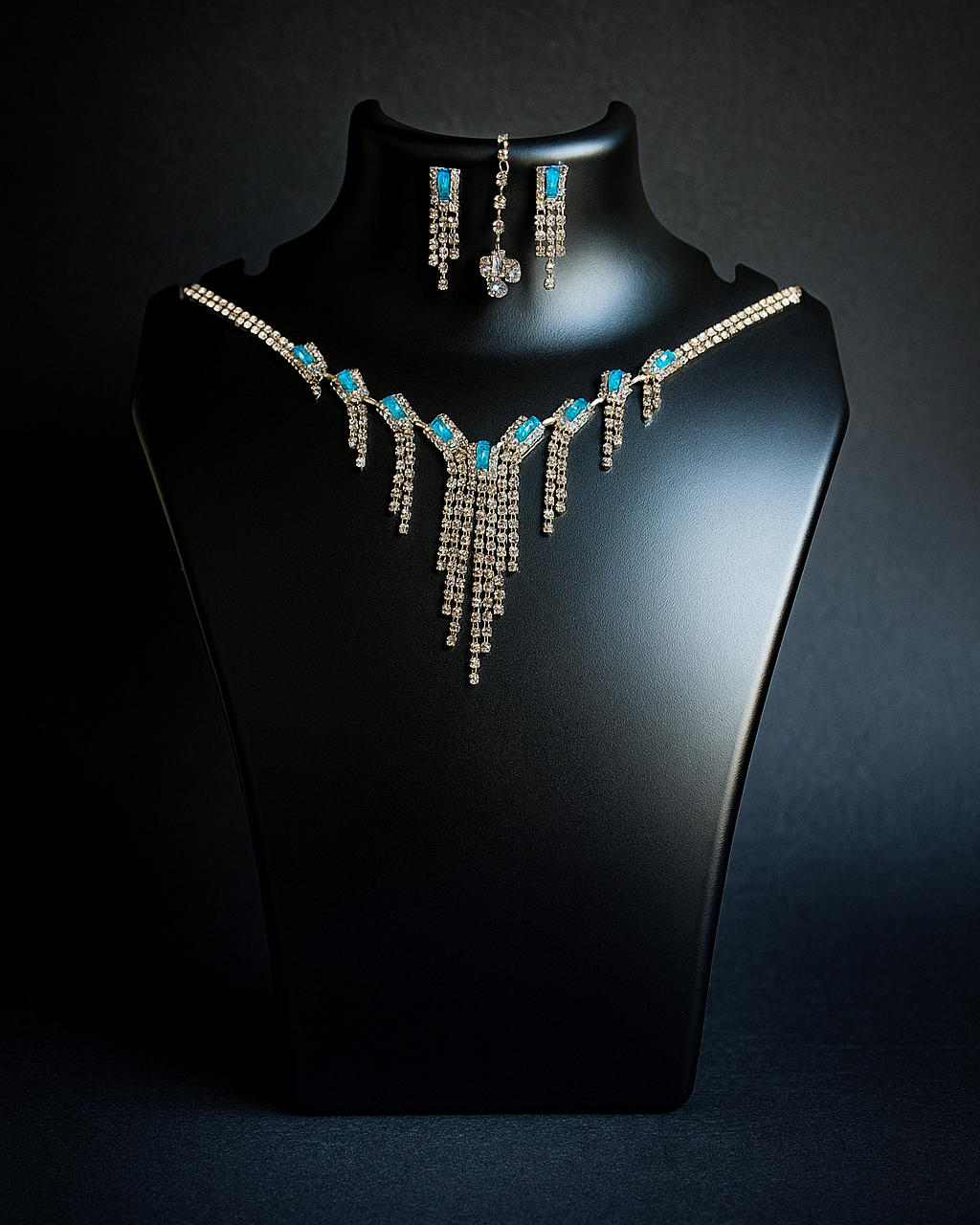 Blue Stone Diamond Necklace Set